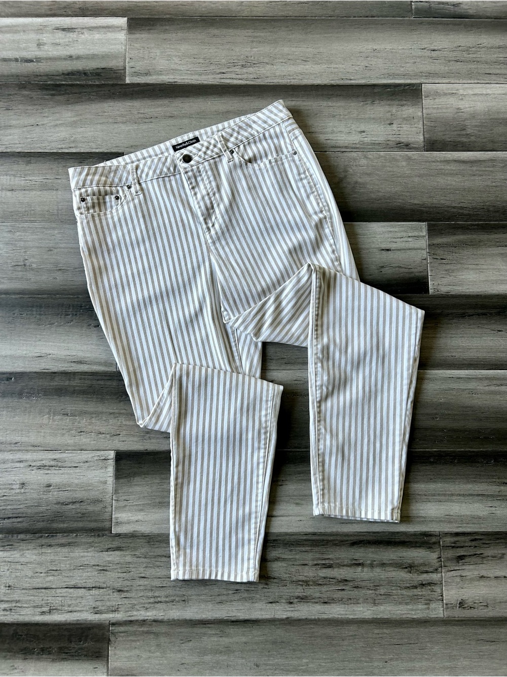 💸 5/20 Needle & Cloth Khaki & White Vertical Stripe Skinny Ankle Pants